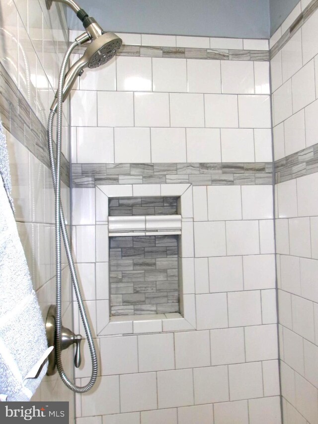 8807 Fearne Ave, Baltimore, MD 21234 - interior details featuring a tile shower
