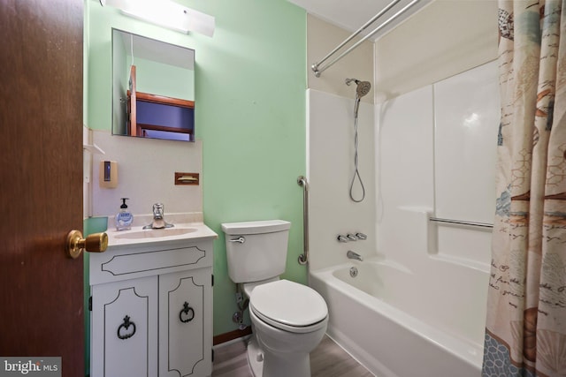 39 Riverview Ave, West Deptford, NJ 08086 - full bathroom featuring toilet, vanity, and shower / bath combo with shower curtain