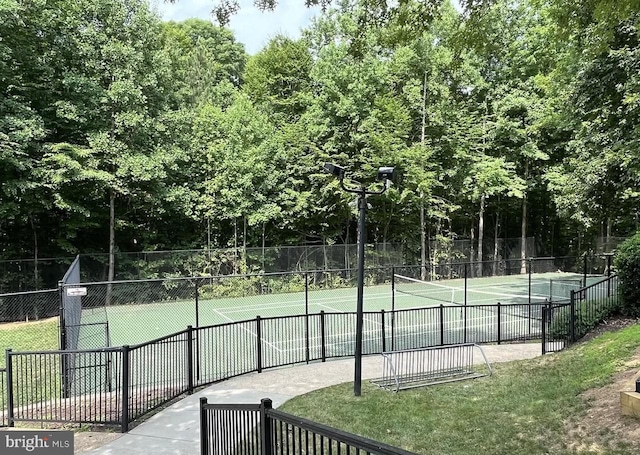 12850 Salmon Run Ct, Manassas, VA 20112 - view of sport court with fence