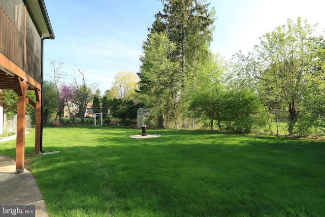 view of yard with fence