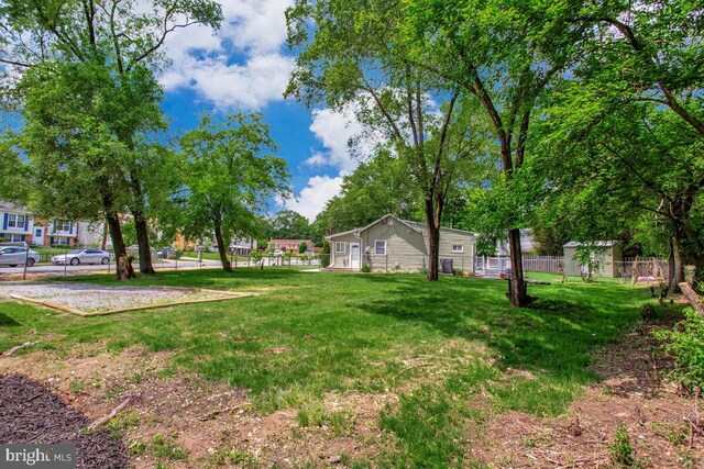 5018 Quimby Ave, Beltsville, MD 20705 - view of yard