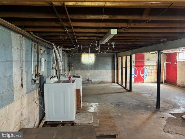 basement featuring washer and dryer