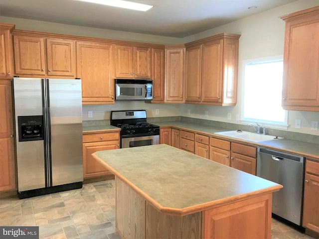 3 Hot Springs Way, Stafford, VA 22554 - kitchen with light countertops, a sink, a kitchen island, and stainless steel appliances