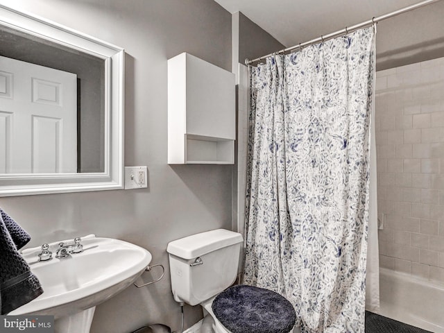 2122 E Lombard St E, Baltimore, MD 21231 - full bathroom with toilet and a sink