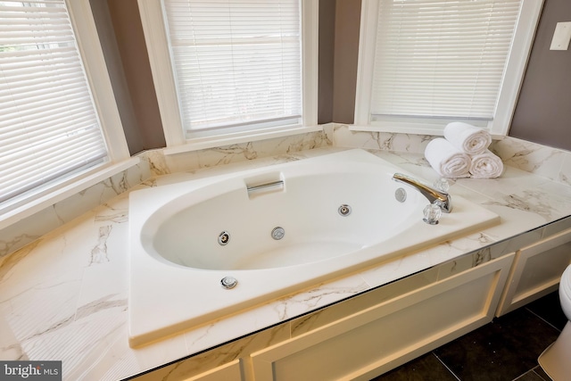 209 11th St NE, Washington, DC 20002 - full bath with a whirlpool tub