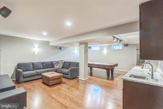 907 Whistling Duck Dr, Upper Marlboro, MD 20774 - living room featuring recessed lighting, baseboards, track lighting, and light wood-type flooring