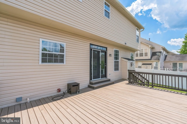 907 Whistling Duck Dr, Upper Marlboro, MD 20774 - view of wooden deck