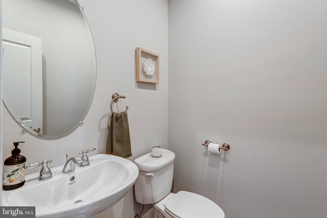5985 Twin Branch Ct, Haymarket, VA 20169 - bathroom featuring a sink and toilet