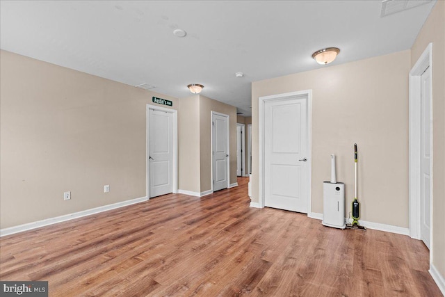 10 Warbler Ct, Stafford, VA 22554 - spare room with baseboards, light wood-style flooring, and visible vents