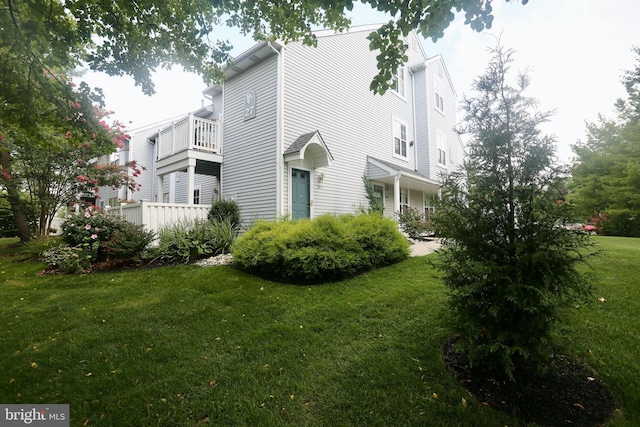 2704 Wimbledon Way, Blackwood, NJ 08012 - view of side of home featuring a lawn and a balcony