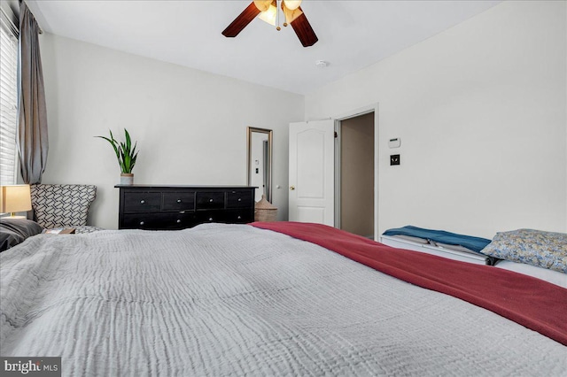 bedroom with a ceiling fan