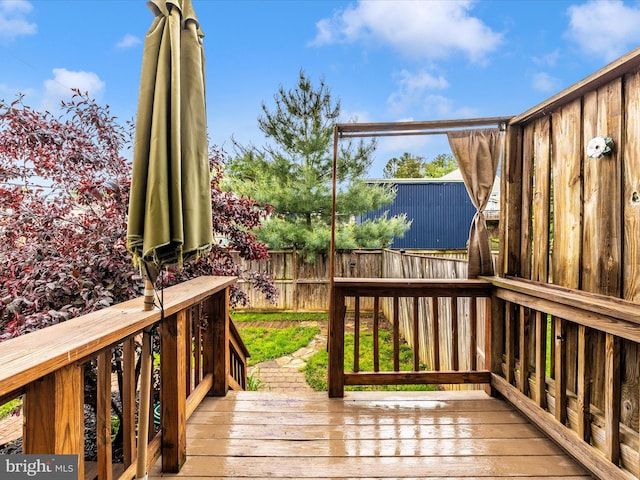 201 N 2nd St, Woodsboro, MD 21798 - deck with fence
