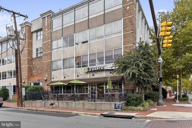 5105 S 12th Rd S, Arlington, VA 22204 - view of building exterior