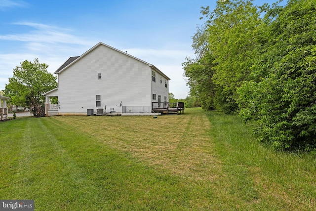 136 Roseville Ct, Boyce, VA 22620 - view of property exterior featuring a yard and a wooden deck