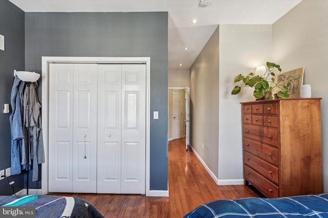 538 Moore St, Philadelphia, PA 19148 - bedroom featuring recessed lighting, baseboards, wood finished floors, and a closet