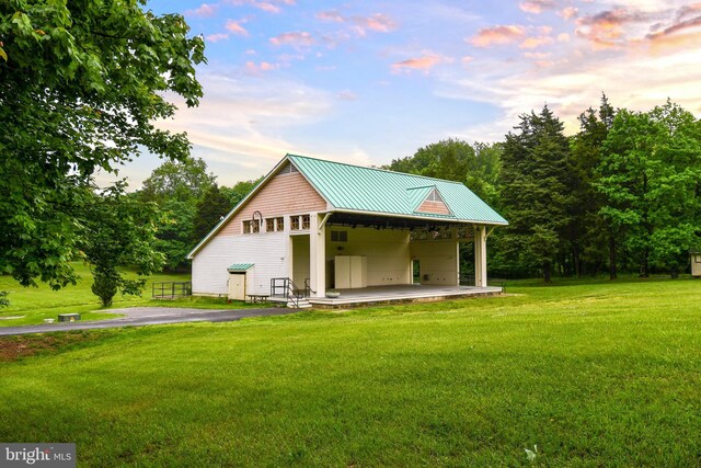 130 Great Lake Dr, Annapolis, MD 21403 - surrounding community featuring a yard