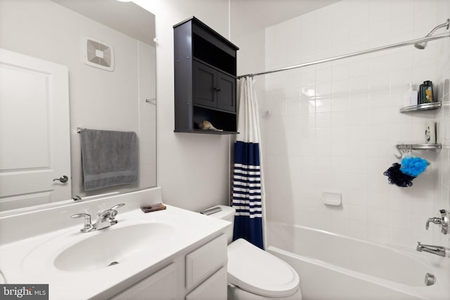 10424 Ratcliffe Trl, Manassas, VA 20110 - bathroom with vanity, toilet, and shower / bath combo