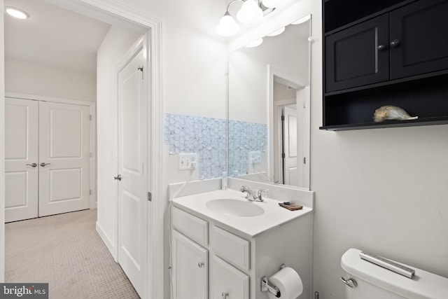 10424 Ratcliffe Trl, Manassas, VA 20110 - half bathroom with toilet and vanity