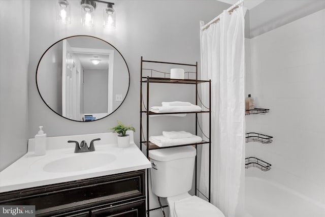 6608 Eaglewing Ln, Fort Washington, MD 20744 - full bath featuring toilet, vanity, and shower / tub combo
