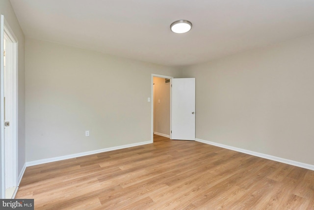 8321 Irongate Way, Manassas, VA 20109 - empty room featuring light wood-style flooring and baseboards