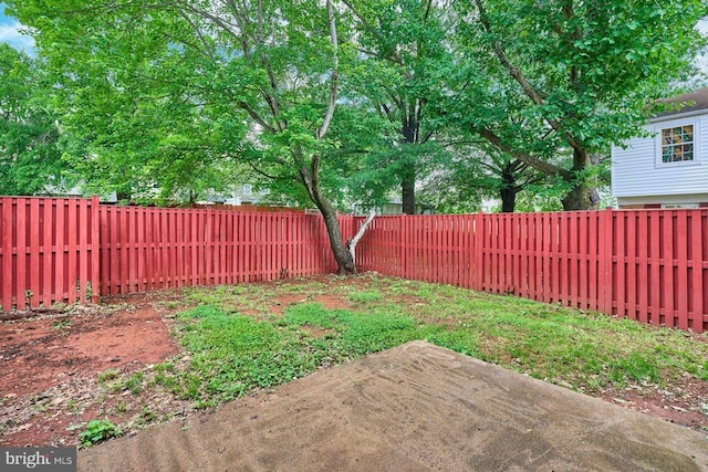 8321 Irongate Way, Manassas, VA 20109 - fenced backyard with a patio
