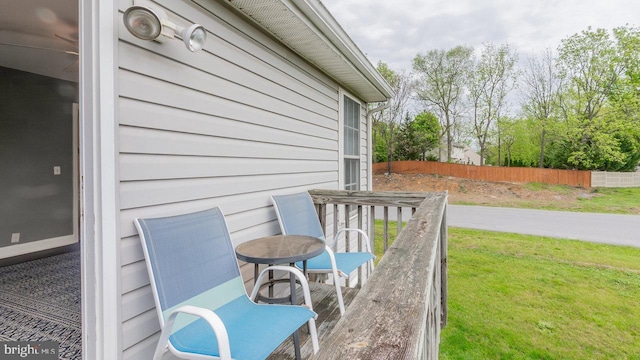 11400 Rolling Green Pl, Hagerstown, MD 21742 - view of patio / terrace featuring fence