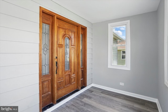 doorway to property with covered porch