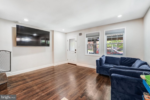 5371 Chillum Pl NE, Washington, DC 20011 - living area featuring wood finished floors, baseboards, and recessed lighting
