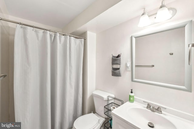 9033 Allington Manor Cir W, Frederick, MD 21703 - full bath with toilet, vanity, and curtained shower