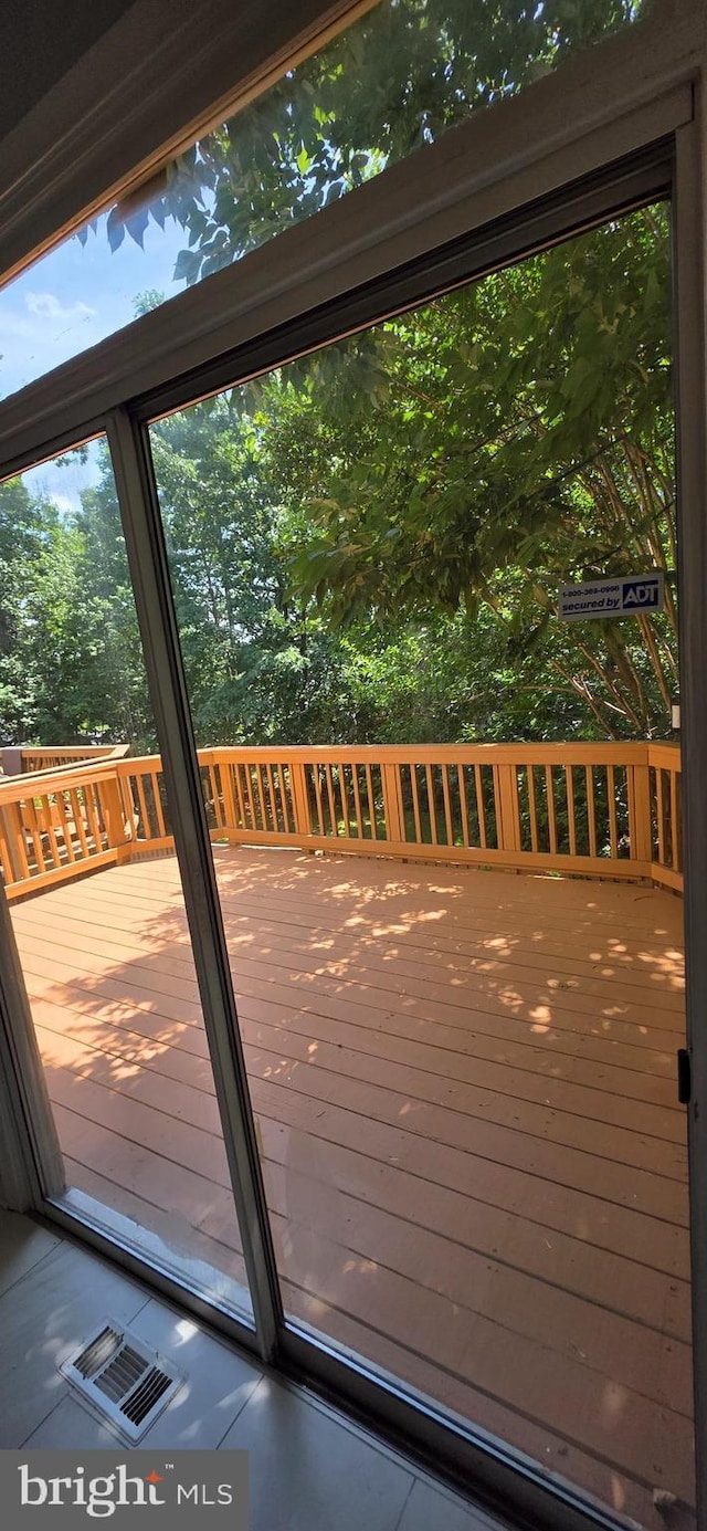 43183 Glenelder Ter, Ashburn, VA 20147 - view of deck