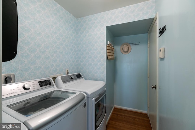 10808 Fieldwood Dr, Fairfax, VA 22030 - laundry room with independent washer and dryer, wallpapered walls, dark wood-style floors, and baseboards