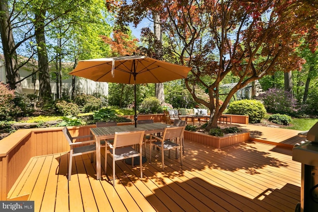 10808 Fieldwood Dr, Fairfax, VA 22030 - wooden deck with outdoor dining space