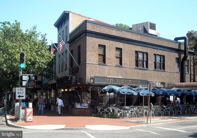 view of building exterior