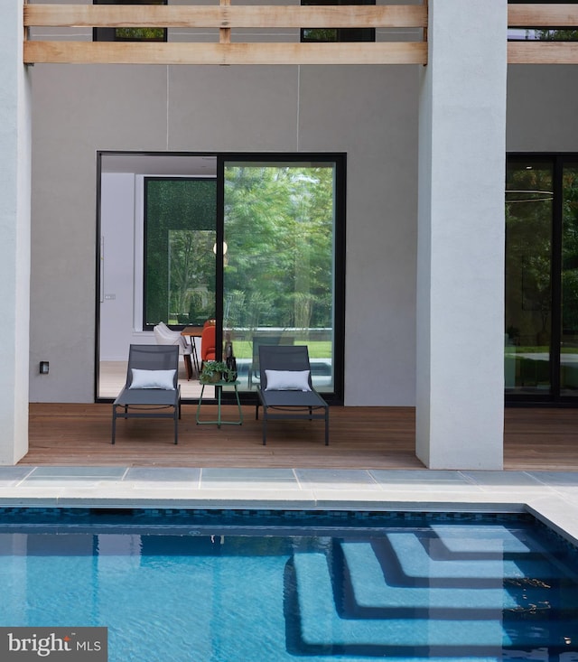 view of swimming pool