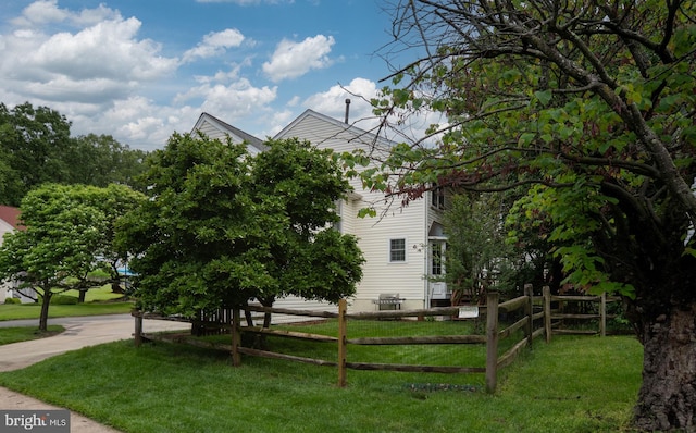 5229 Woodleaf Ct, Centreville, VA 20120 - view of home's exterior