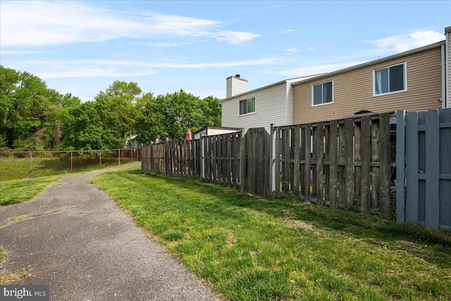 1653 Forest Park, District Heights, MD 20747 - view of yard with fence
