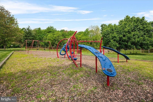 1653 Forest Park, District Heights, MD 20747 - view of community jungle gym