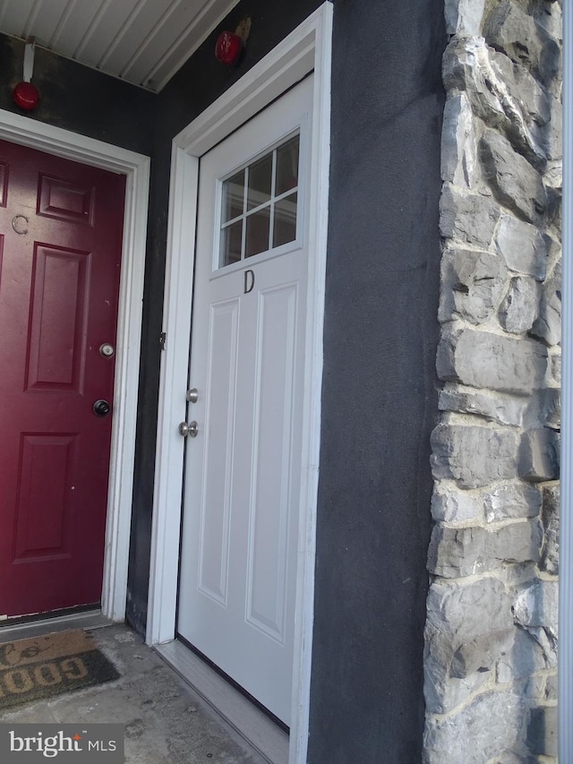 view of property entrance