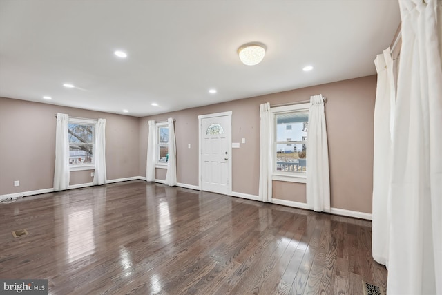 4527 Deer Park Dr, Temple Hills, MD 20748 - entrance foyer featuring baseboards, recessed lighting, and wood finished floors