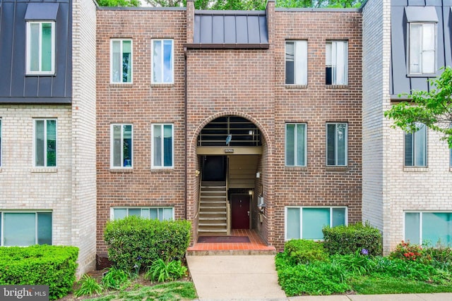 5065 7th Rd S Unit 202, Arlington, VA 22204 - view of building exterior