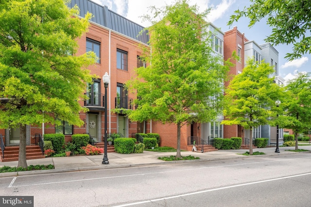 2006 Potomac Ave, Alexandria, VA 22301 - view of property