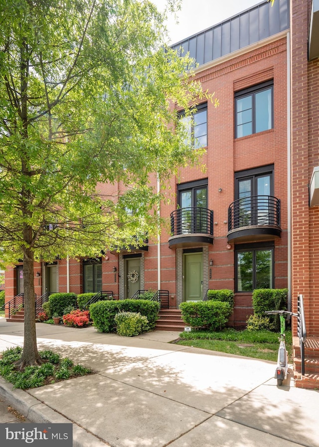 2006 Potomac Ave, Alexandria, VA 22301 - view of property