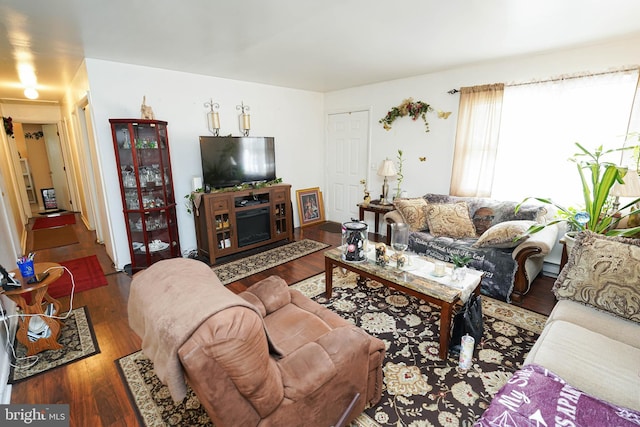 435 N St, Milford, DE 19963 - living room featuring wood finished floors