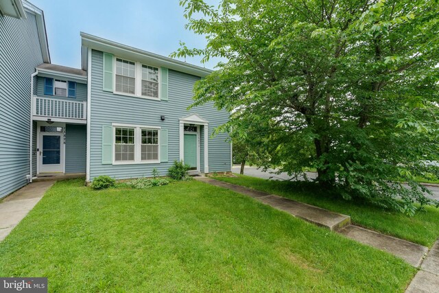 13830 Lord Fairfax Pl, Upper Marlboro, MD 20772 - view of front of house with a front yard
