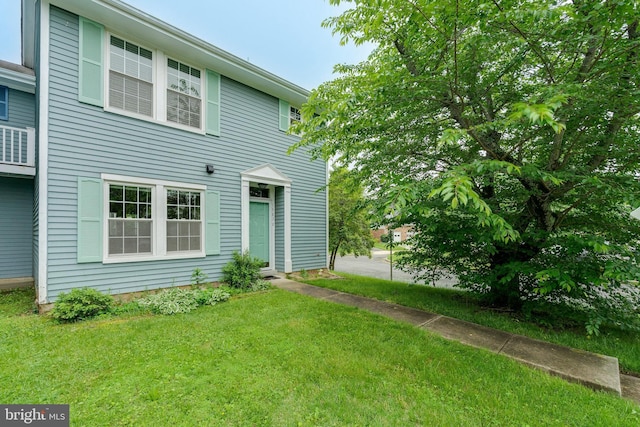13830 Lord Fairfax Pl, Upper Marlboro, MD 20772 - back of house featuring a yard