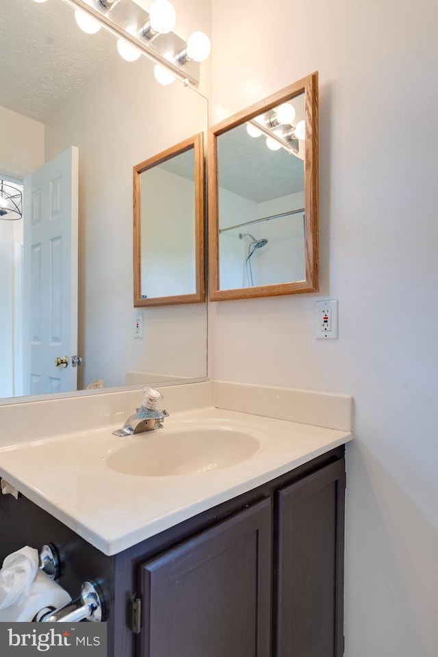 13830 Lord Fairfax Pl, Upper Marlboro, MD 20772 - bathroom featuring vanity