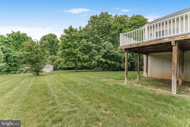 12405 Hillantrae Dr, Clinton, MD 20735 - view of green lawn featuring a wooden deck