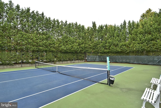 130 Chevy Chase St Unit 404, Gaithersburg, MD 20878 - view of tennis court with community basketball court and fence