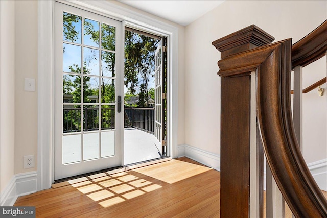 entryway featuring wood finished floors