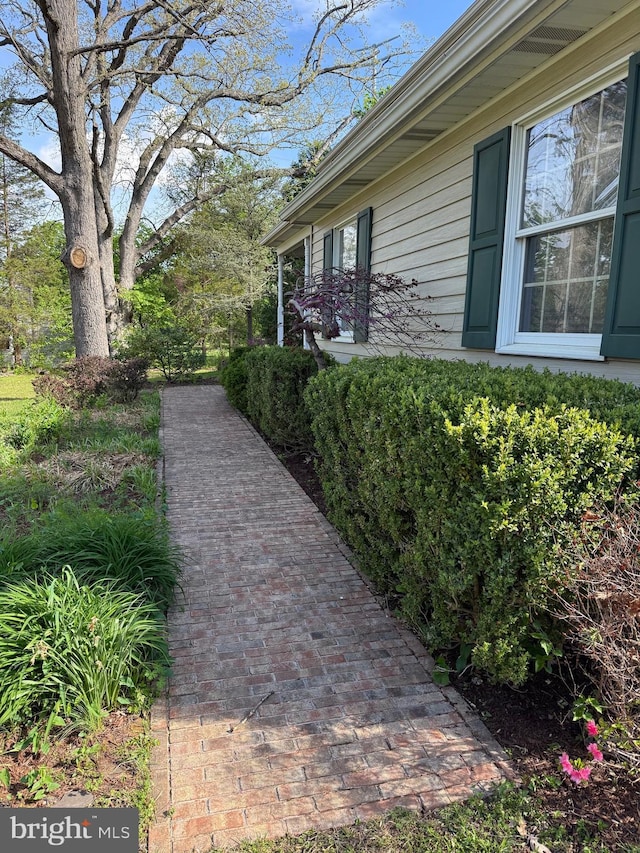 924 Hughes Dr, Hamilton, NJ 08690 - view of side of home
